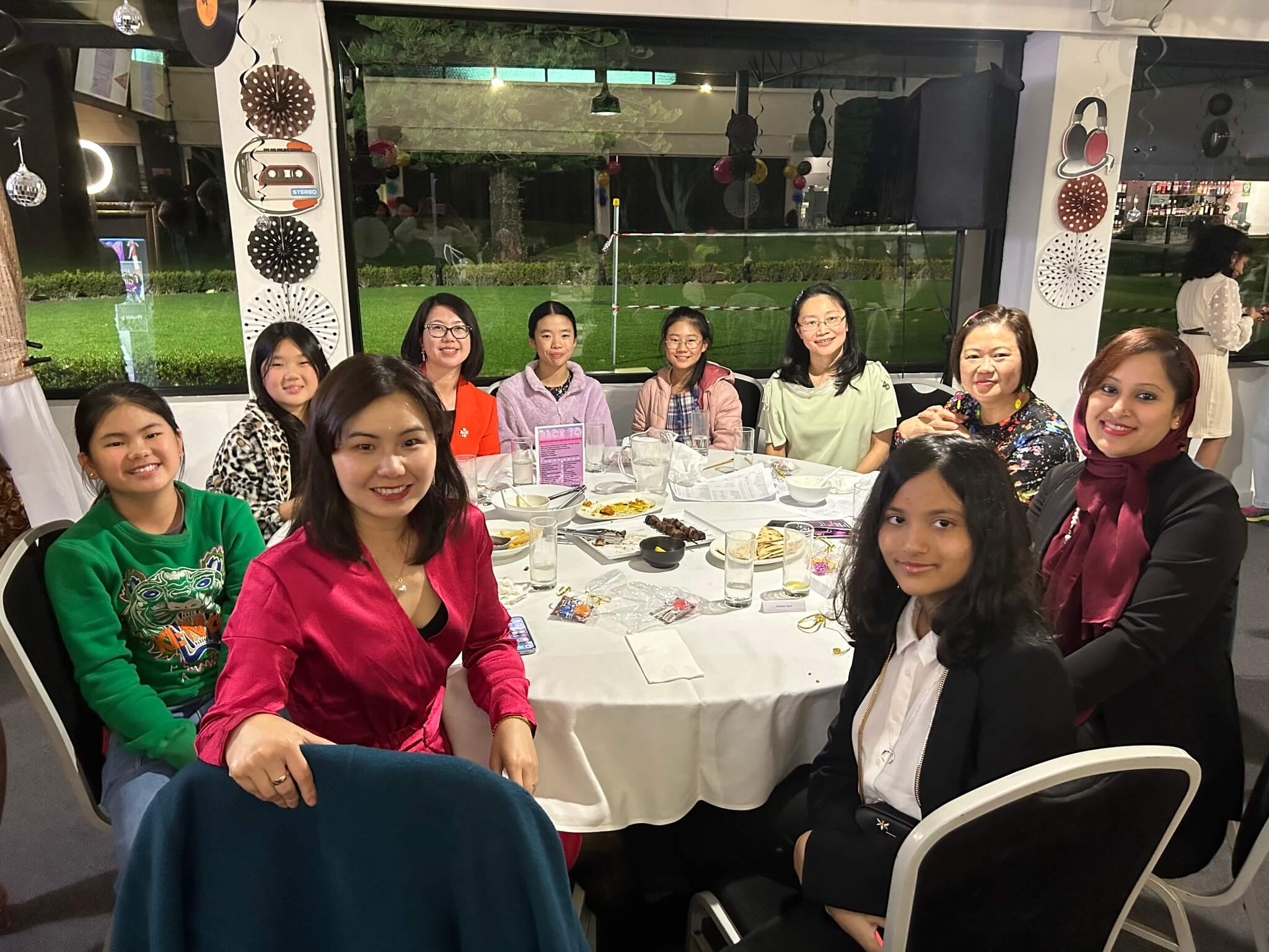 c490e1bb99i20ngc5a920gie1baa3ng20vic3aan20te1baadn20tc3a2m20vc3a020cc3b320trc3acnh20c491e1bb9920cao Đội ngũ giảng viên tận tâm và có trình độ cao