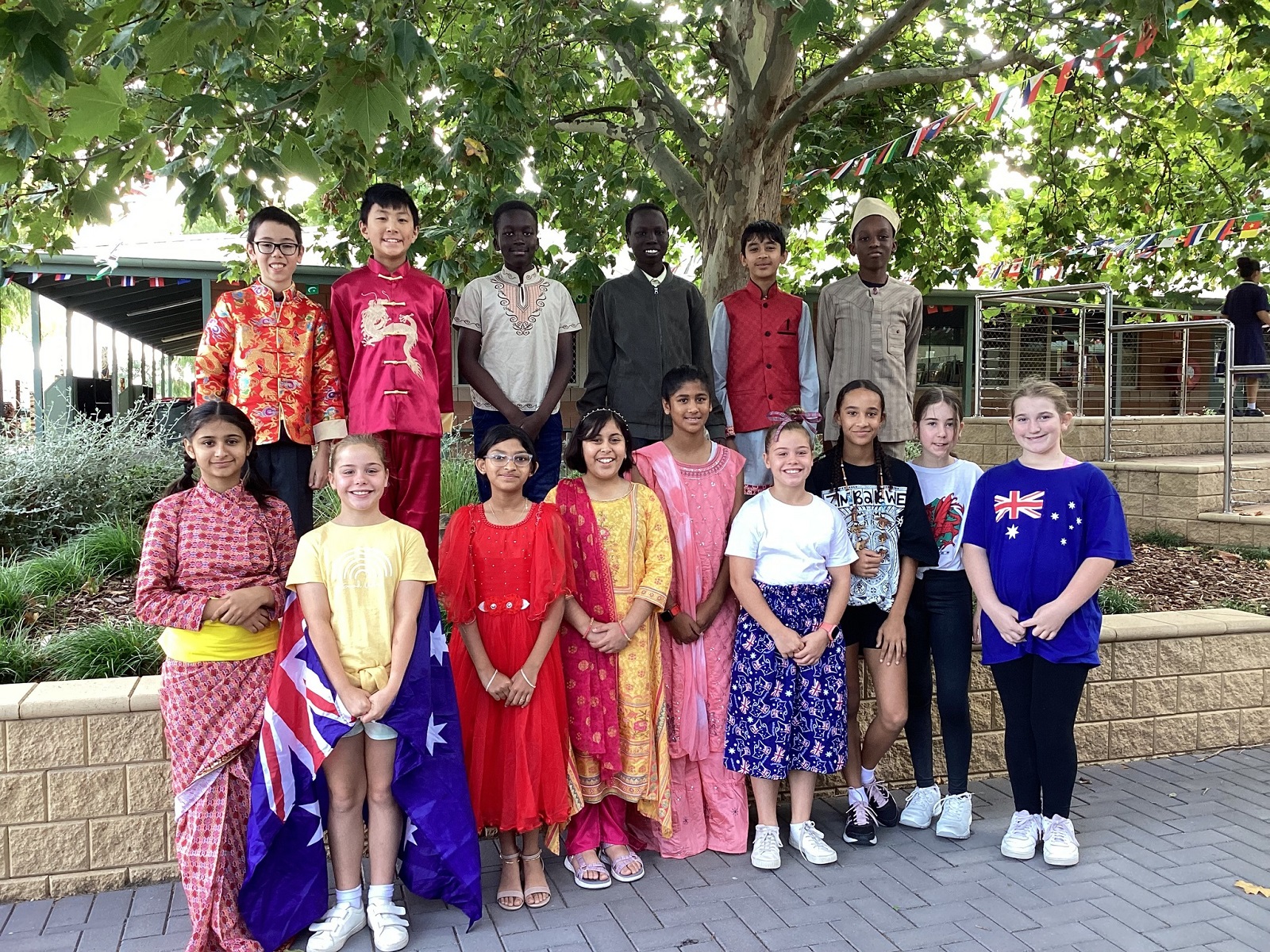 cc3a1c20hoe1baa1t20c491e1bb99ng20ngoe1baa1i20khc3b3a20vc3a020he1bb9720tre1bba320he1bb8dc20vic3aan20que1bb91c20te1babfc2a0 Các hoạt động ngoại khóa và hỗ trợ học viên quốc tế