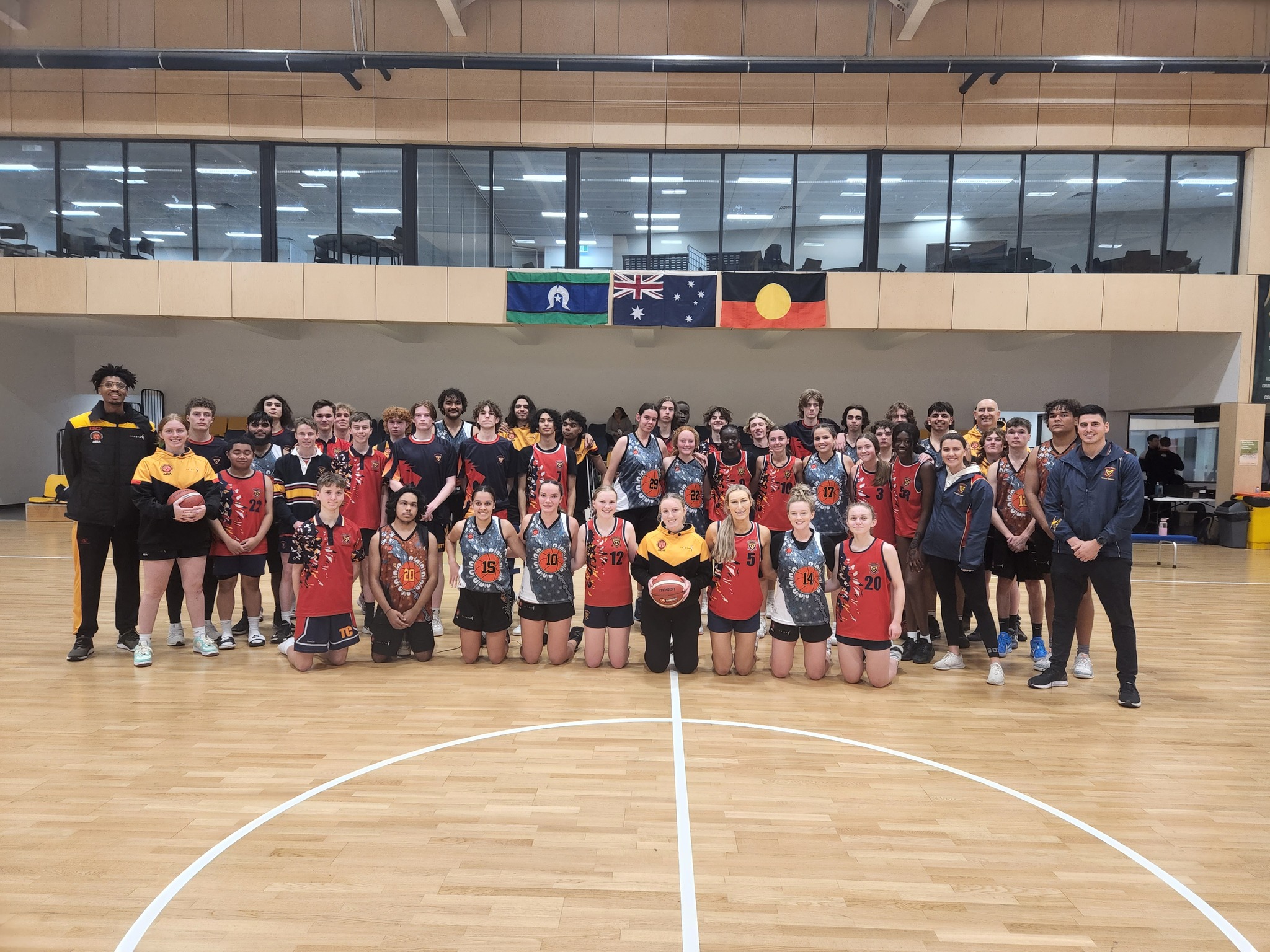 cc3a1c20hoe1baa1t20c491e1bb99ng20ngoe1baa1i20khc3b3a20vc3a020he1bb9720tre1bba320he1bb8dc20vic3aan20que1bb91c20te1babfc2a03 Các hoạt động ngoại khóa và hỗ trợ học viên quốc tế