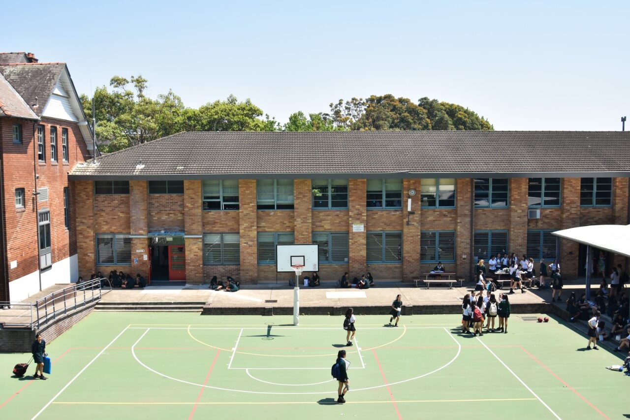 cc6a120se1bb9f20ve1baadt20che1baa5t20hie1bb87n20c491e1baa1i201 Cơ sở vật chất hiện đại