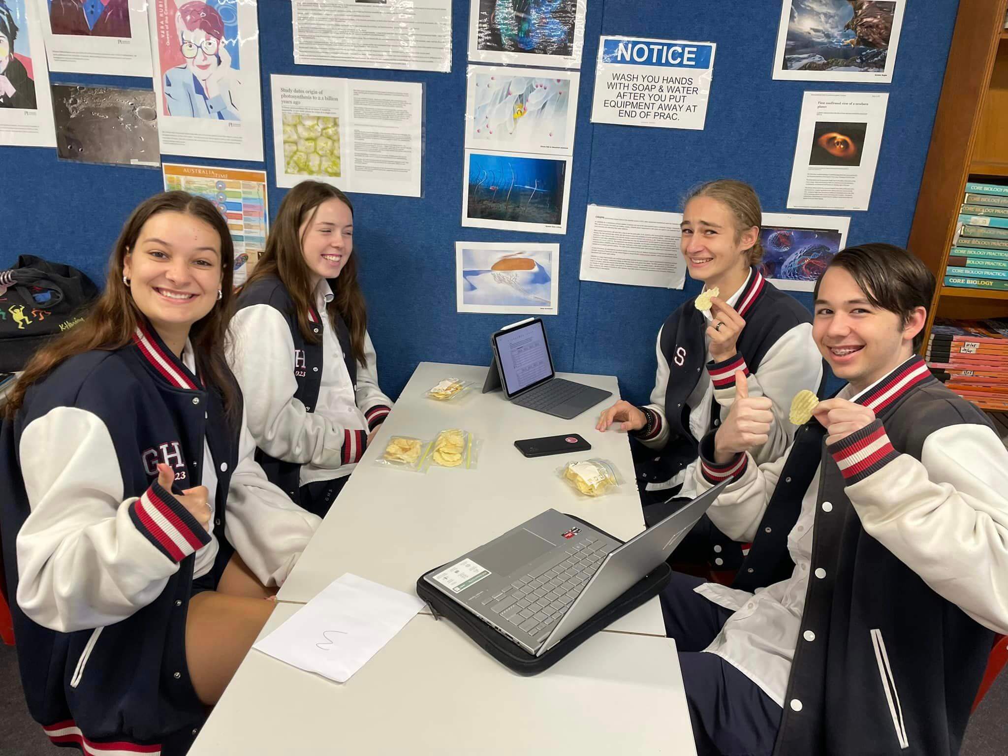 chc6b0c6a1ng20trc3acnh20c491c3a0o20te1baa1o20cho20he1bb8dc20sinh20que1bb91c20te1babf Chương trình đào tạo cho học sinh quốc tế