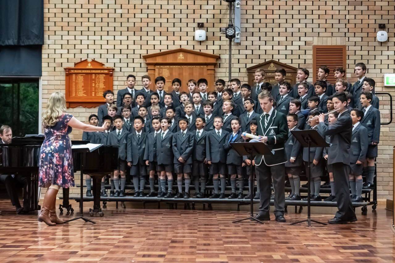 chuyc3aan20mc3b4n20ve1bb8120c3a2m20nhe1baa1c20vc3a020nghe1bb8720thue1baadt20bie1bb83u20die1bb85n203 Chuyên môn về âm nhạc và Nghệ thuật Biểu diễn