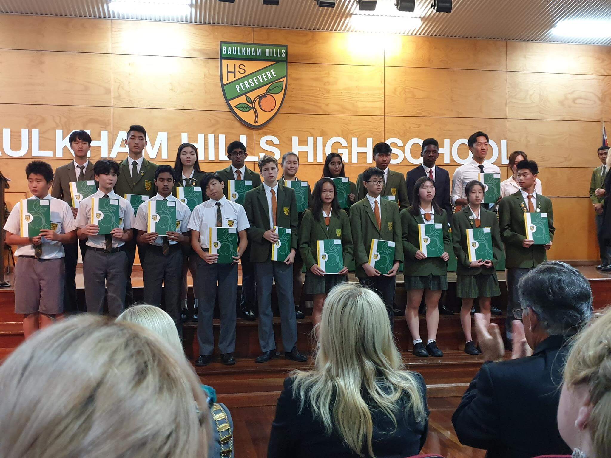 Học phí và chi phí liên quan cho học sinh quốc tế