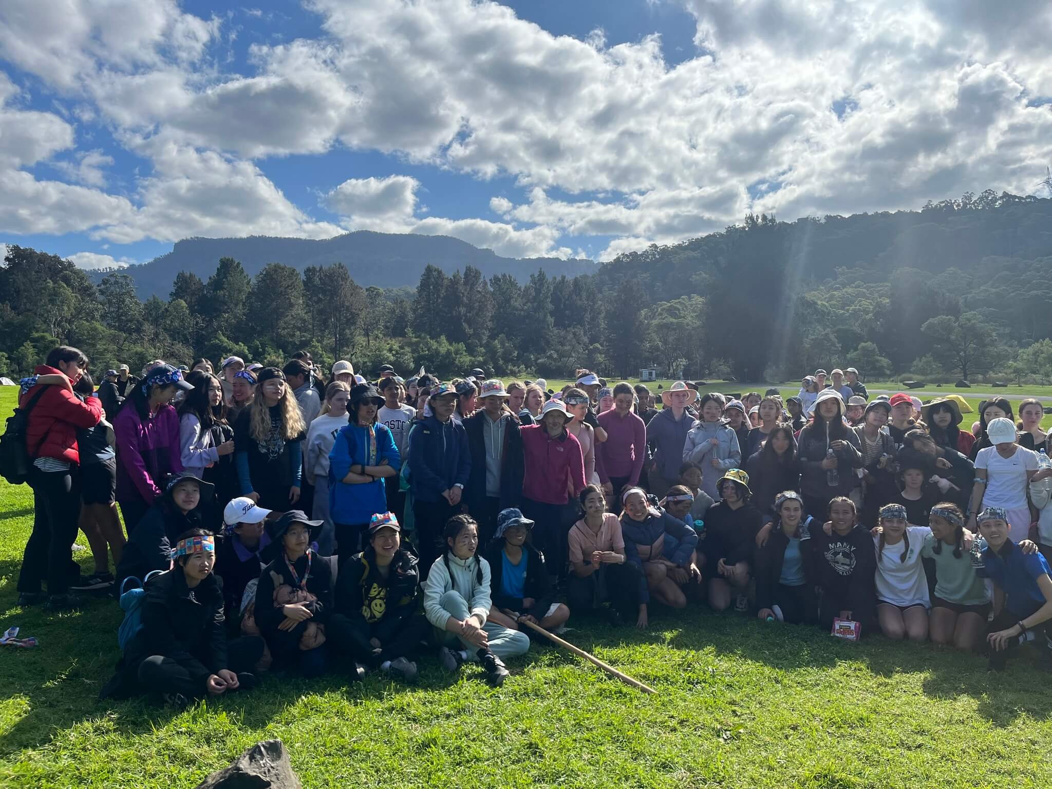 hoe1baa1t20c491e1bb99ng20ngoe1baa1i20khc3b3a20phong20phc3ba Hoạt động ngoại khóa phong phú