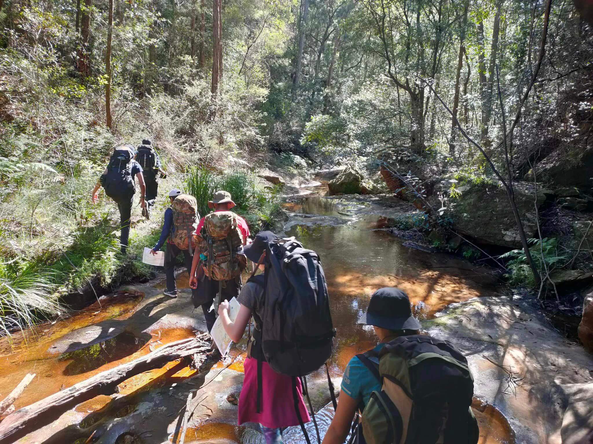 hoe1baa1t20c491e1bb99ng20ngoe1baa1i20khc3b3a20phong20phc3ba201201 Hoạt động ngoại khóa phong phú