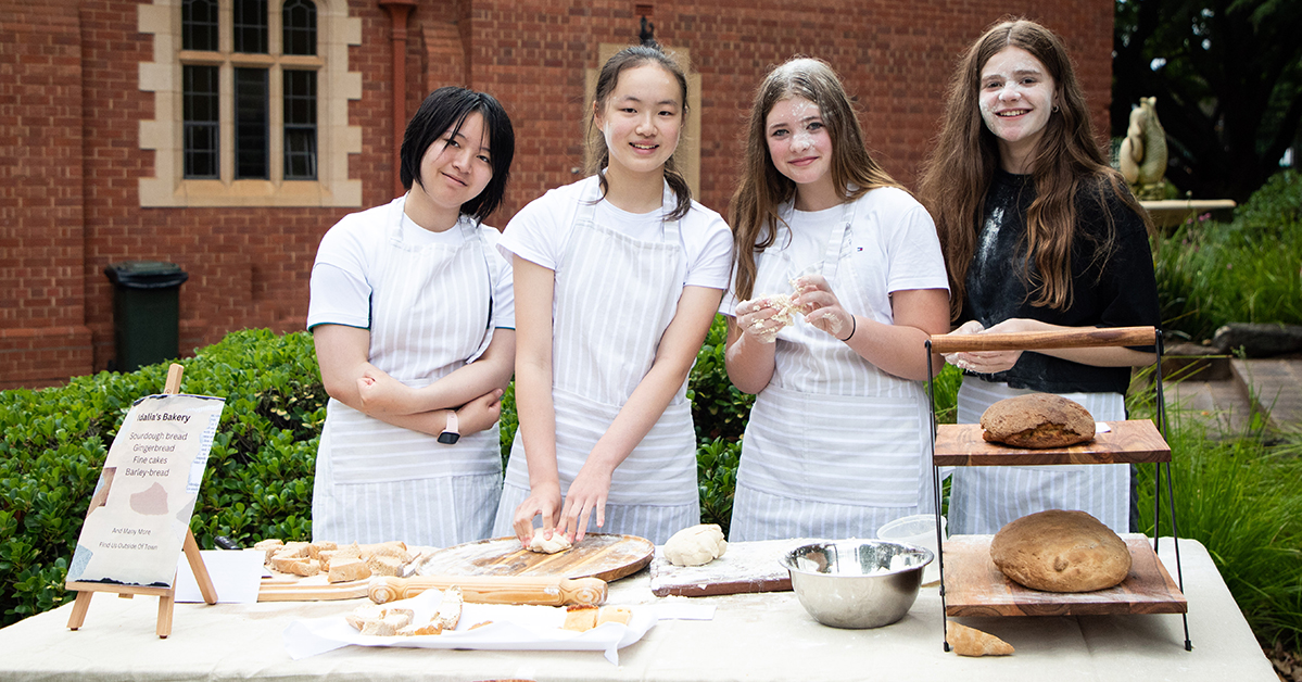 Hoạt động ngoại khóa Seymour College