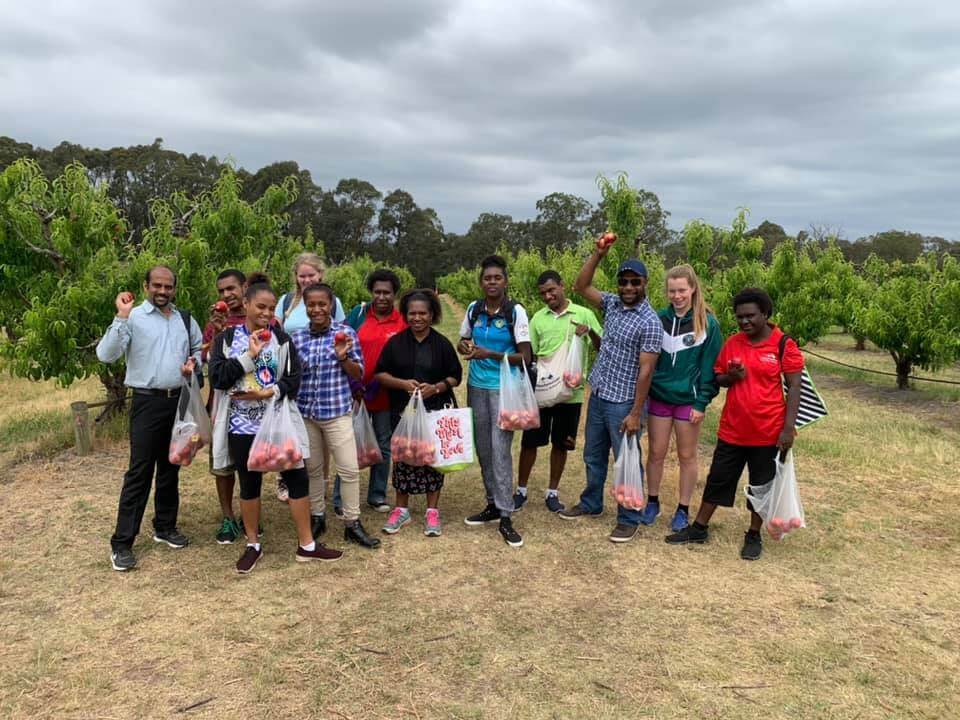 hoe1baa1t20c491e1bb99ng20ngoe1baa1i20khc3b3a20vc3a020he1bb9720tre1bba320he1bb8dc20te1baadp201 Hoạt động ngoại khóa và hỗ trợ học tập