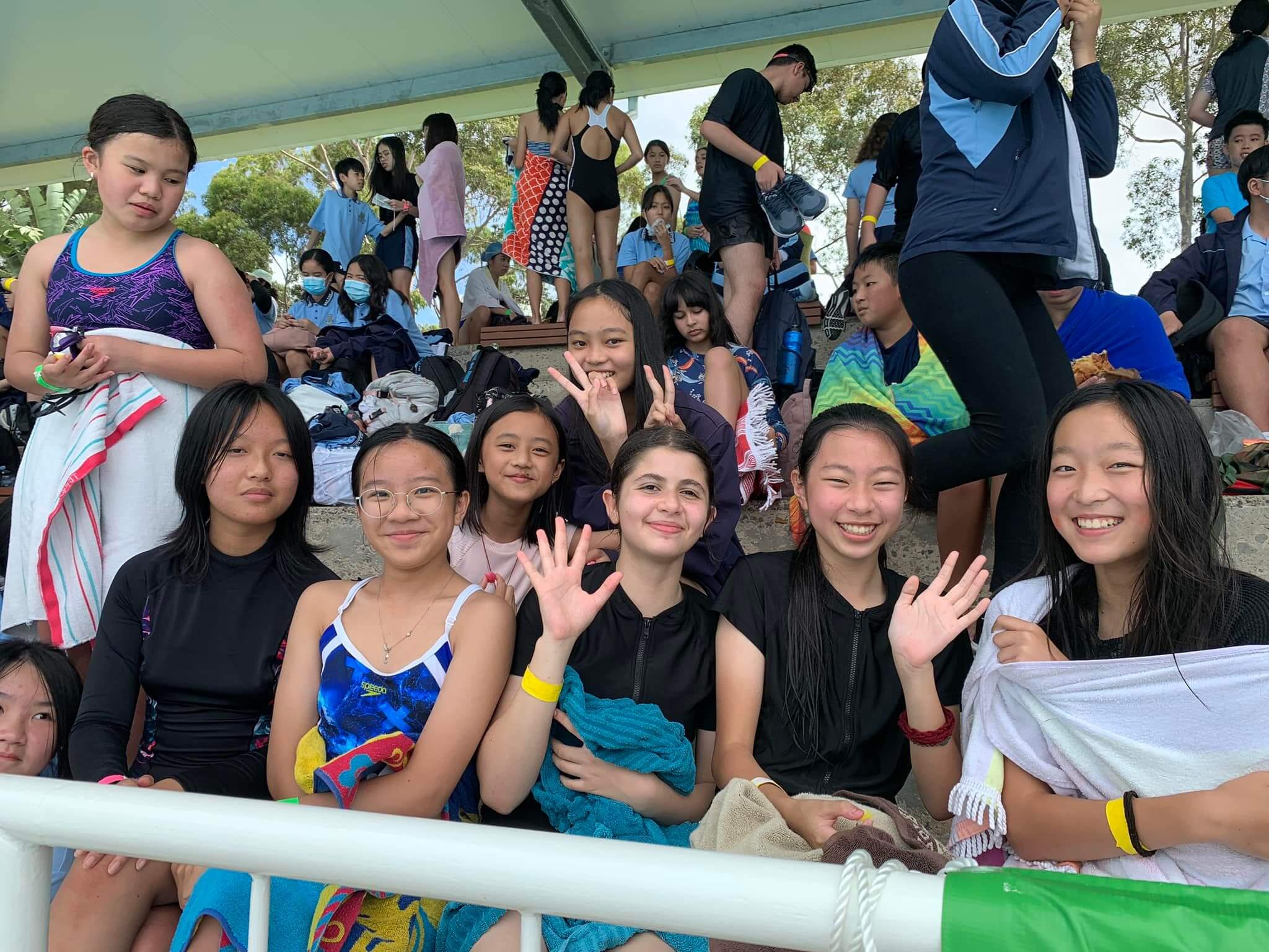 hoạt động ngoại khóa, thể thao và câu lạc bộ