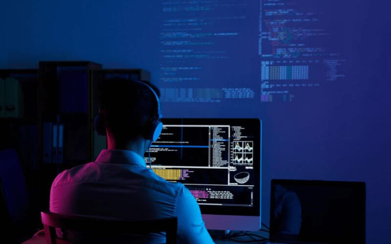 software20developer20lc3a020ngc3a0nh20stem20phe1bb9520bie1babfn Software Developer là công nghiệp ngành STEM du học Mỹ có nhiều lợi thế