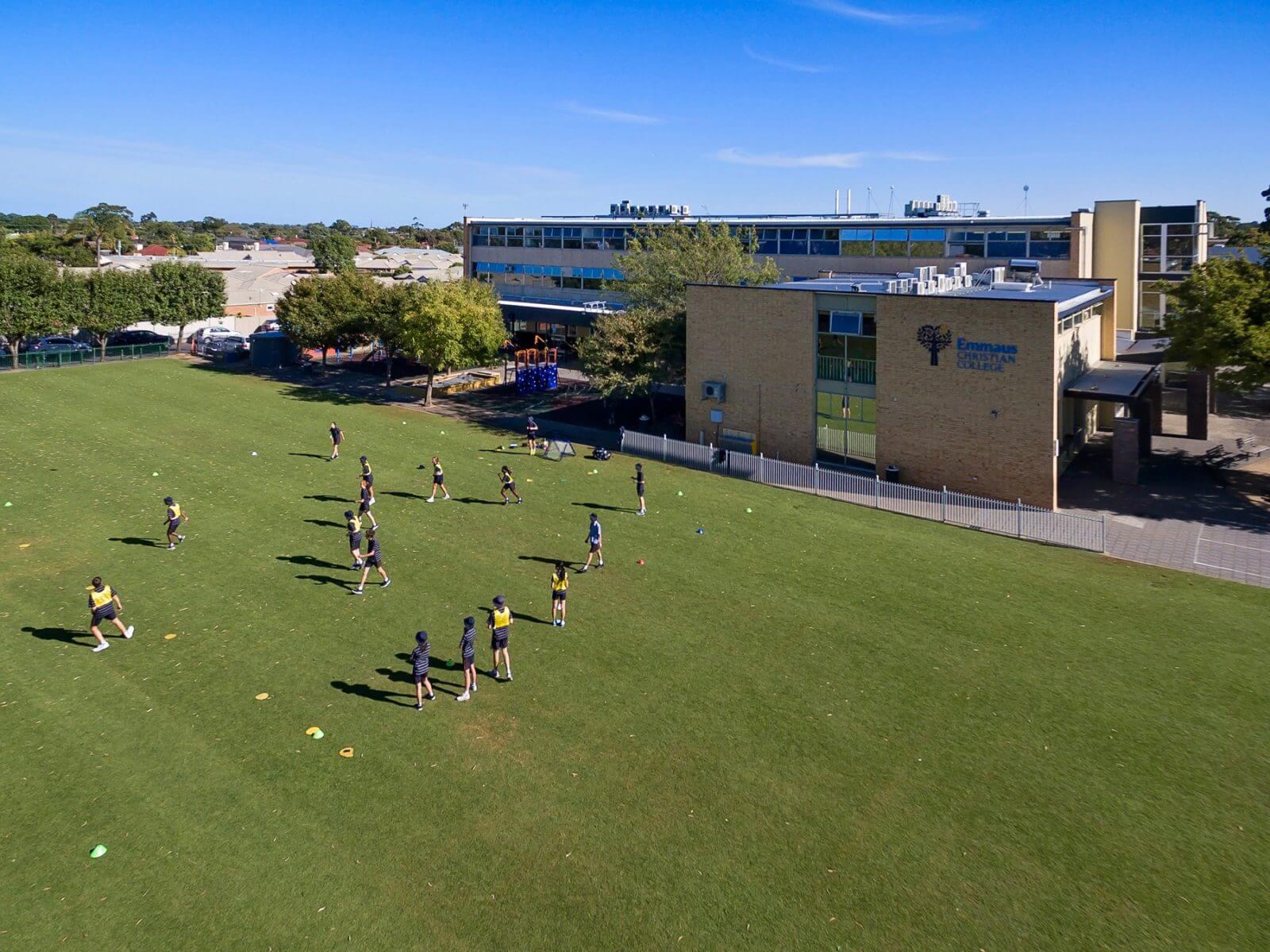 thc3b4ng20tin20te1bb95ng20quan20ve1bb8120trc6b0e1bb9dng20emmaus20christian20college Thông tin tổng quan về trường Emmaus Christian College