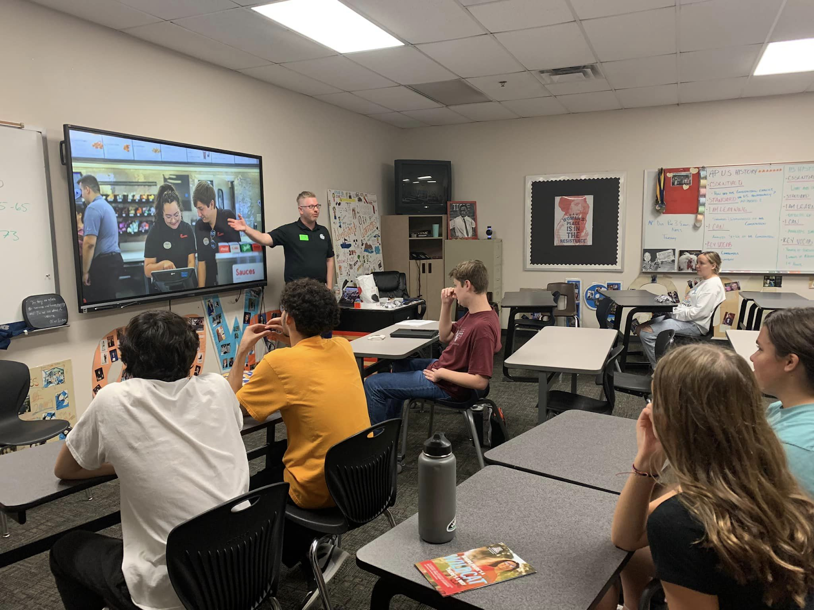 unnamed-115 Chương trình giảng dạy và học phí trường trung học Deer Valley Unified School District