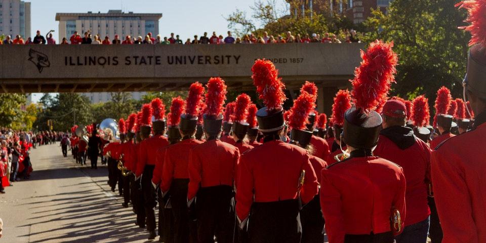 unnamed-116 chào đón tân sinh viên của ở đại học Mỹ