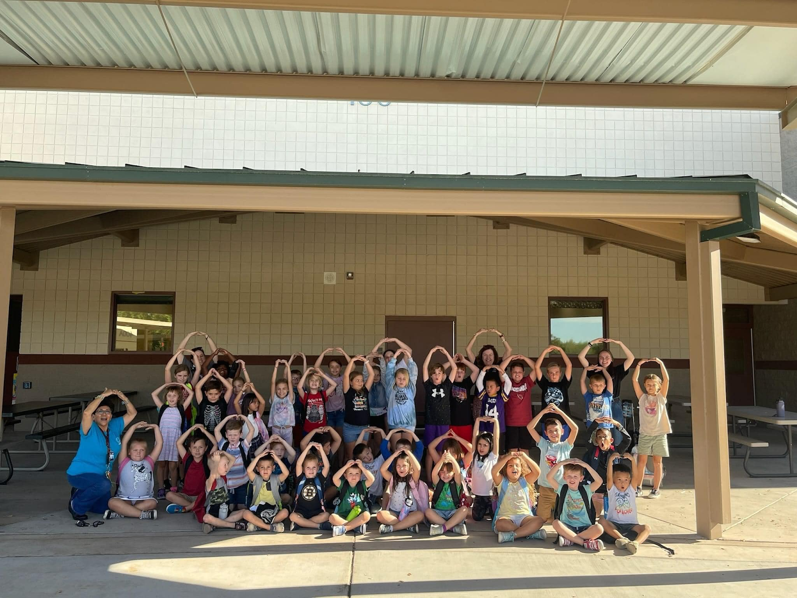 unnamed-117 hoạt động ngoại khóa trường trung học Deer Valley Unified School District