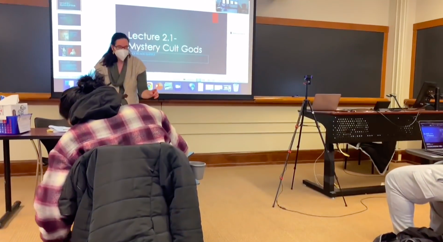 nằm ở khu vực ngoại ô